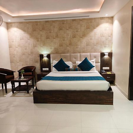 Pinnacle By Click Hotels, Lucknow Exterior foto