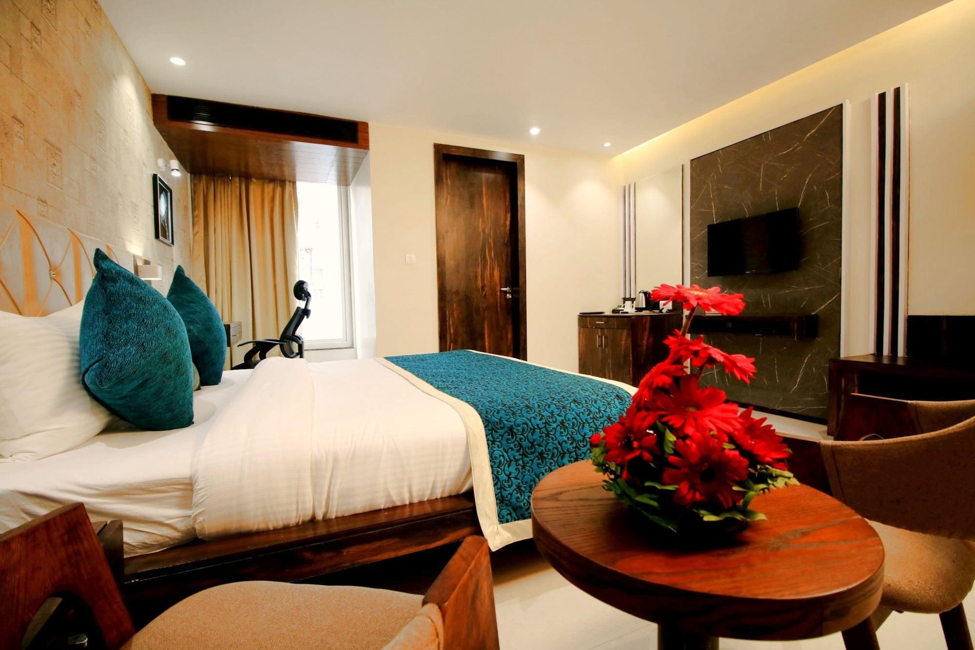 Pinnacle By Click Hotels, Lucknow Exterior foto